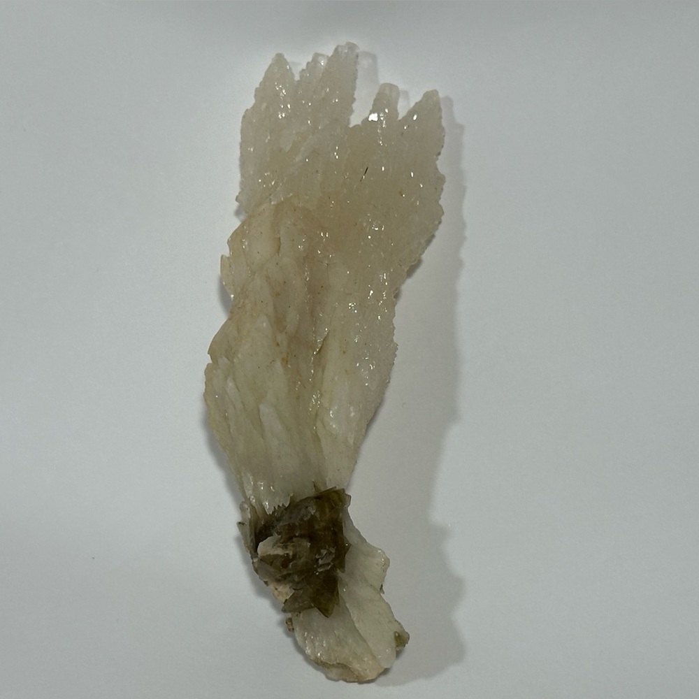 CLOSET CLOSING SALE! Calcite